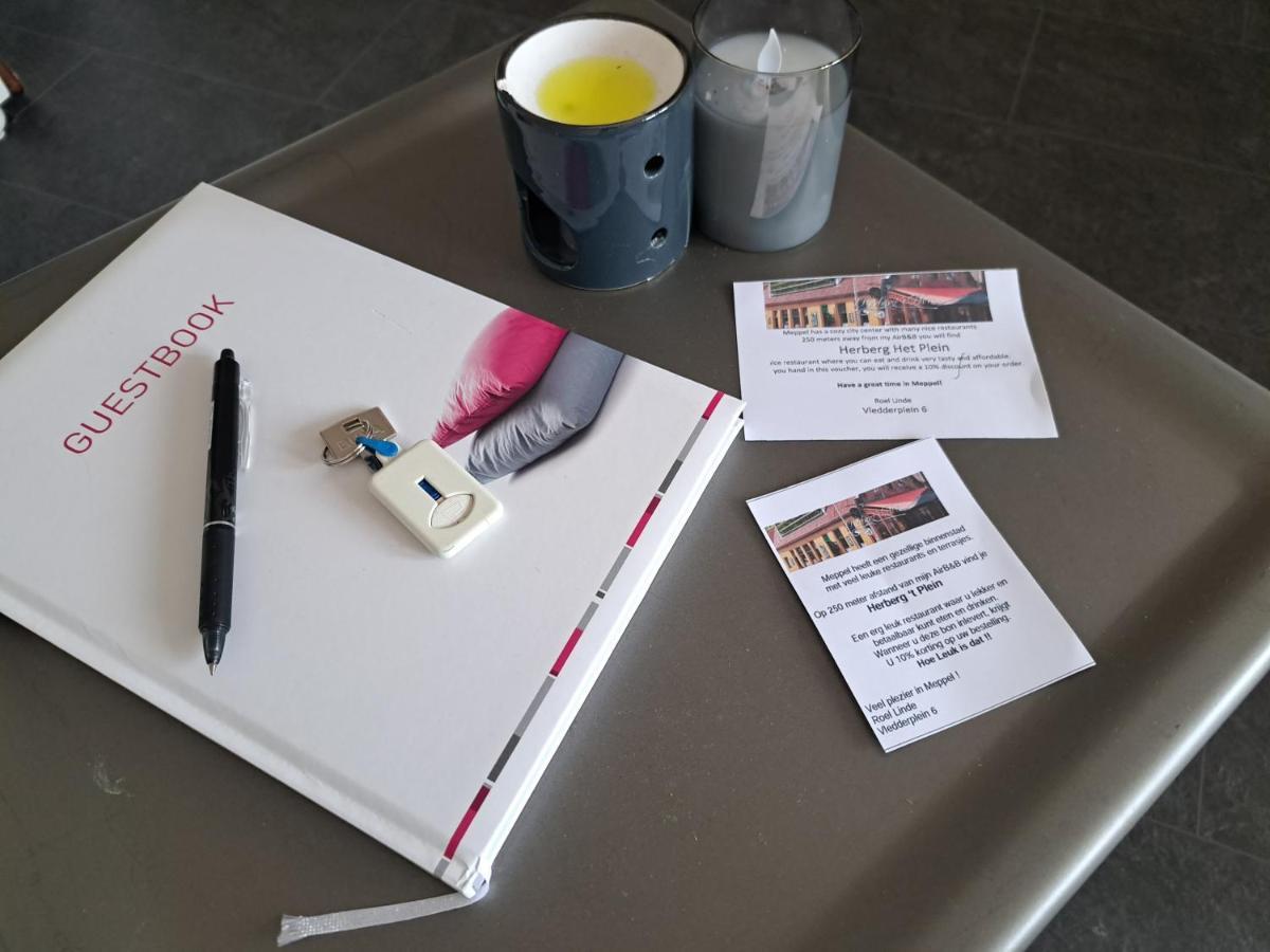 Airbnb 'Logeren Aan Het Plein' In Het Centrum Van 메펠 외부 사진